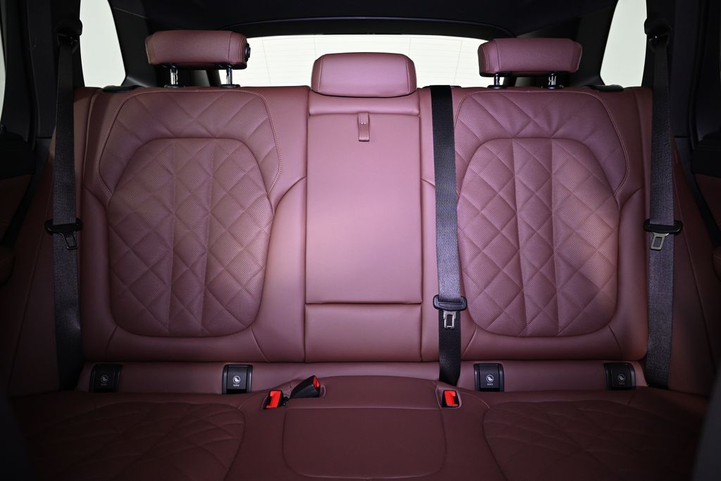 Thumbnail: 2026 BMW X5 - 25