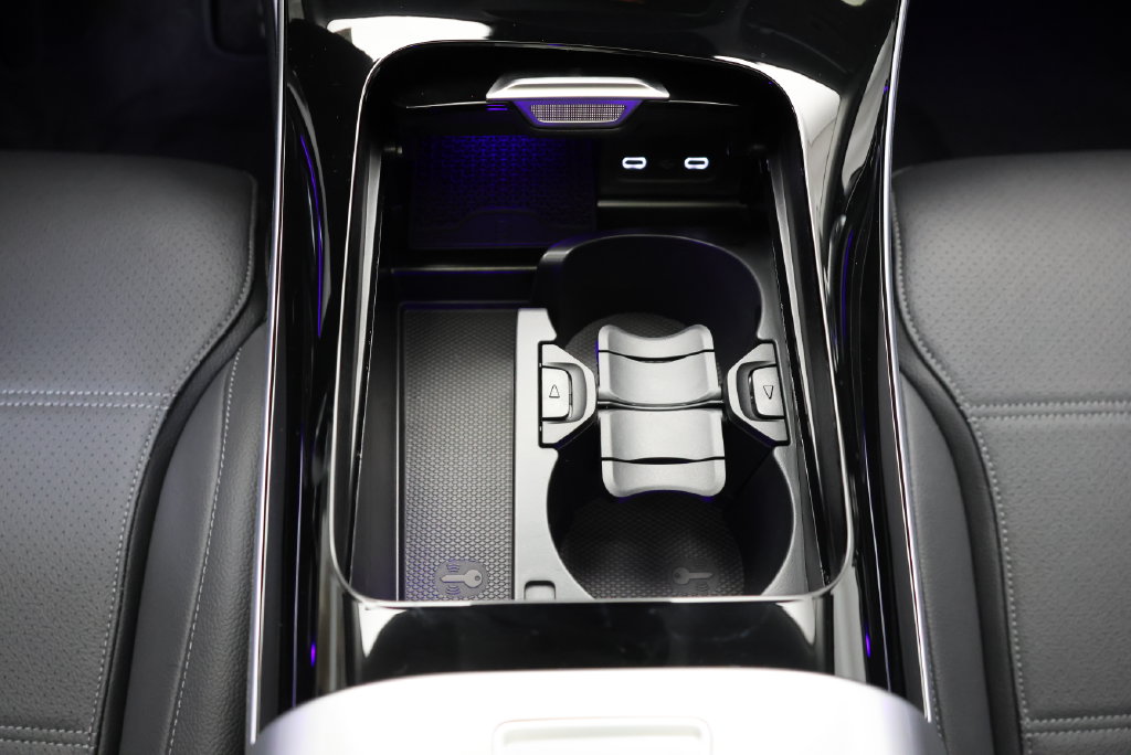 Thumbnail: 2026 Mercedes-Benz C-Class - 27