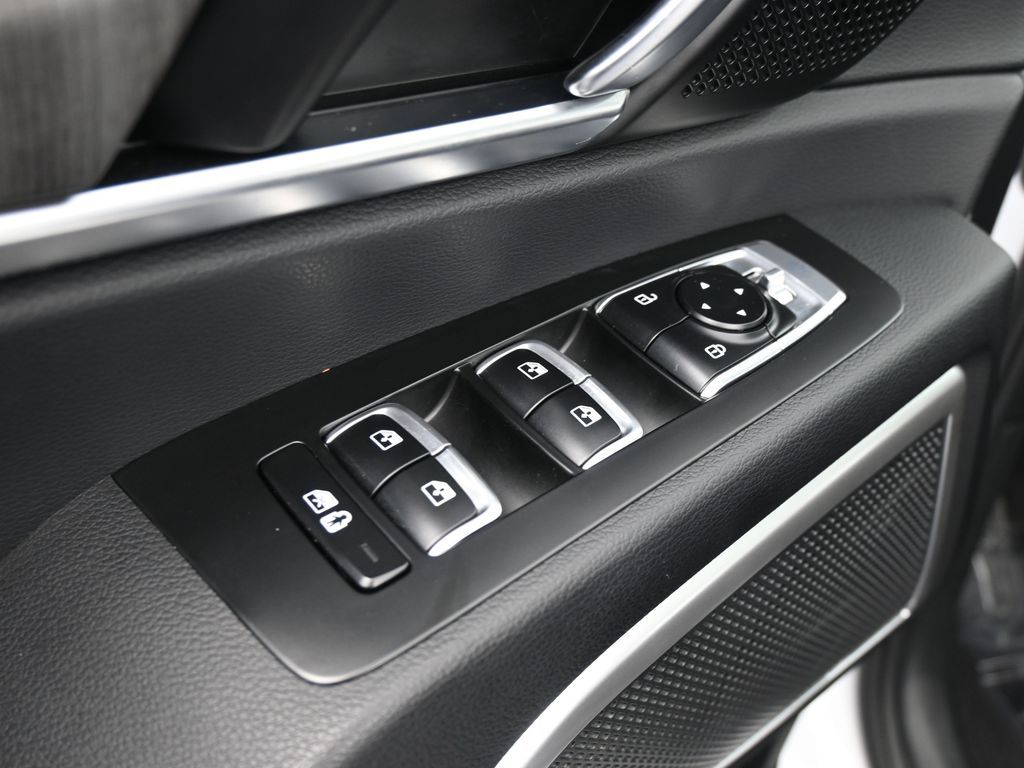 Used 2023 Glacial White Pearl Kia EX image 30