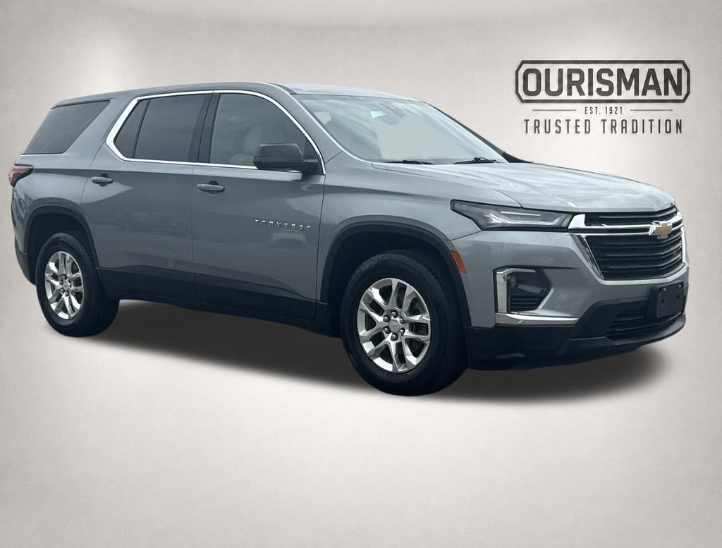 Sterling Gray Metallic 2023 Chevrolet Traverse SUV / Crossover Front-Wheel Drive 9-Speed Automatic