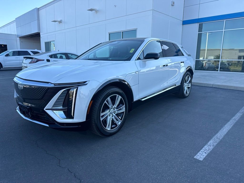 Crystal White Tricoat 2024 Cadillac LYRIQ SUV / Crossover All-Wheel Drive 1-Speed Automatic