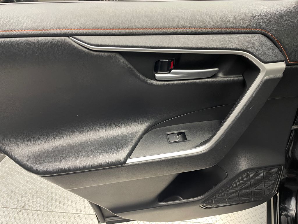 2023 Toyota RAV4 Adventure 31