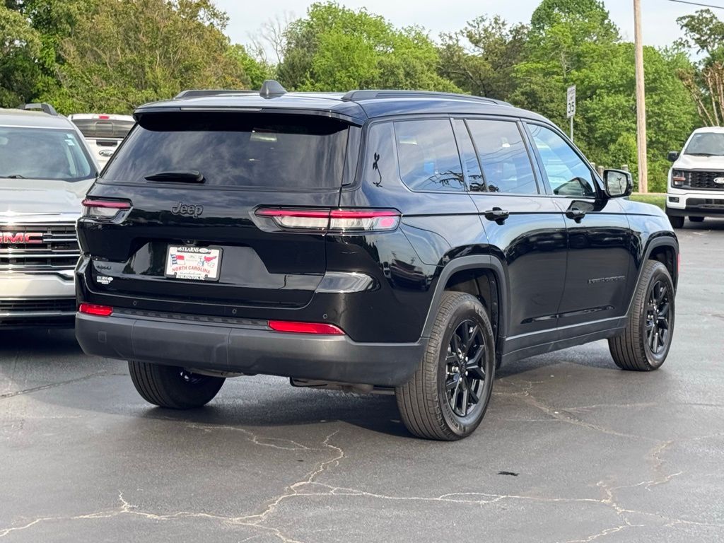 JeepGrand Cherokee L16
