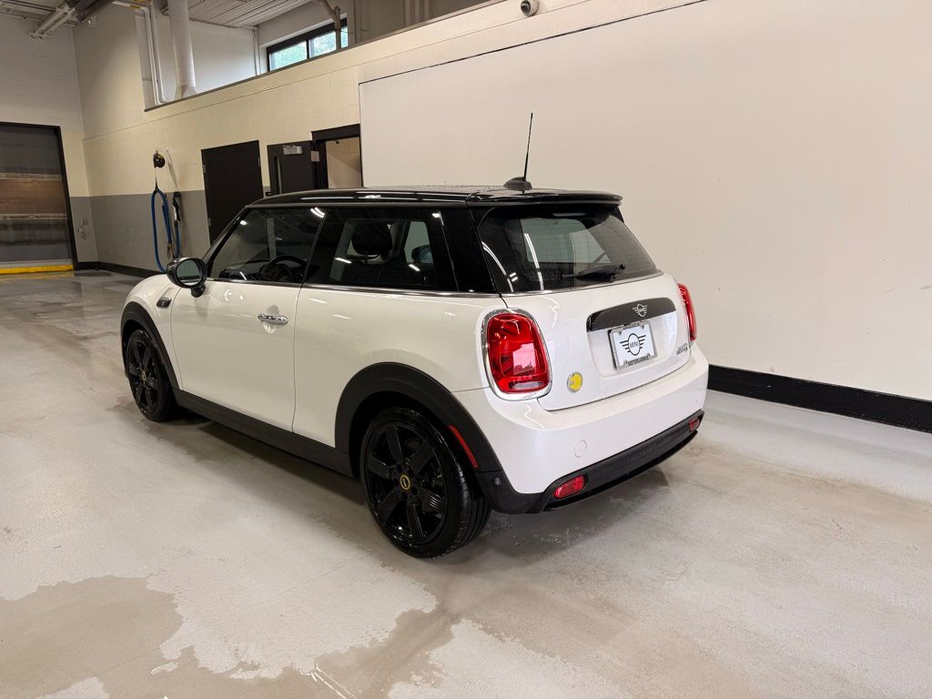 2024 MINI Cooper SE 3