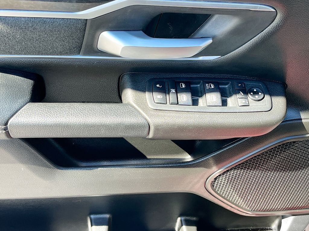 Used 2019 Red Ram Big Horn/Lone Star image 18