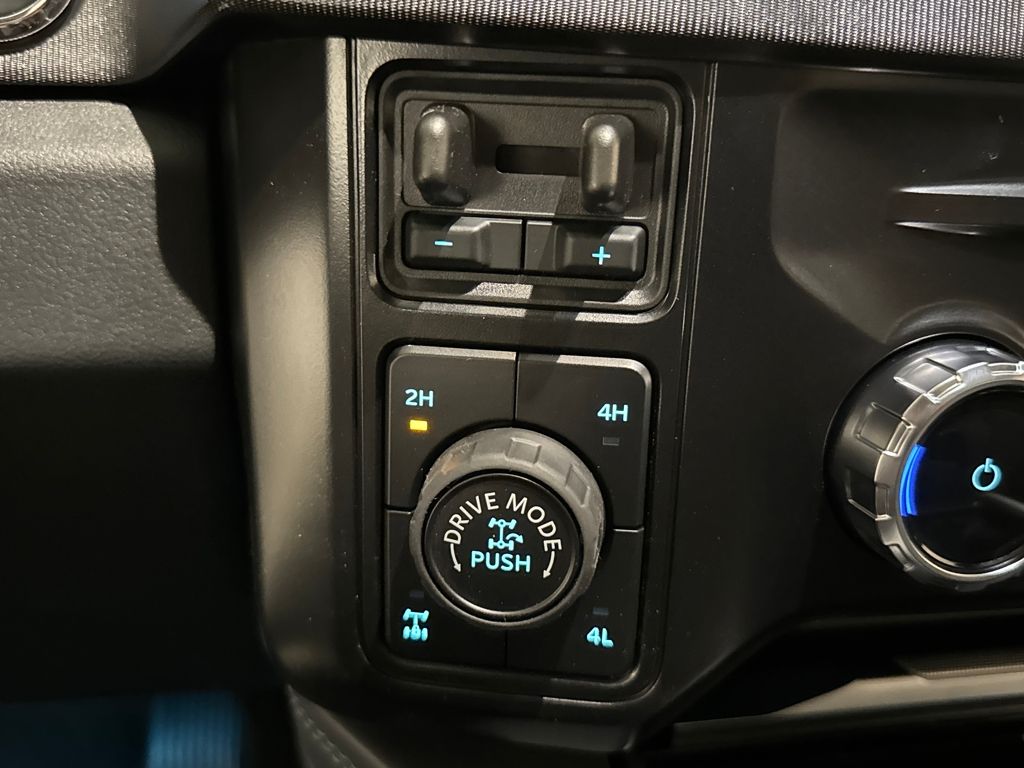 New 2026 Blue Ford Platinum image 37