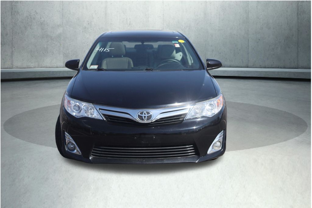 Used 2014 Toyota Camry XLE with VIN 4T4BF1FKXER377488 for sale in Lynn, MA
