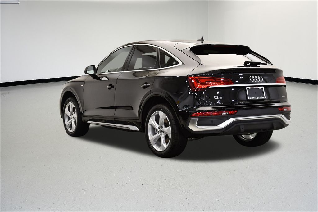 Thumbnail: 2025 Audi Q5 - 3