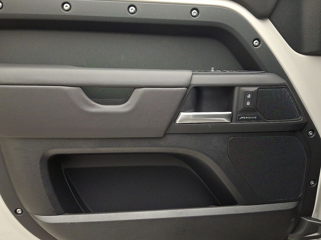 Thumbnail: 2026 Land Rover Defender - 9