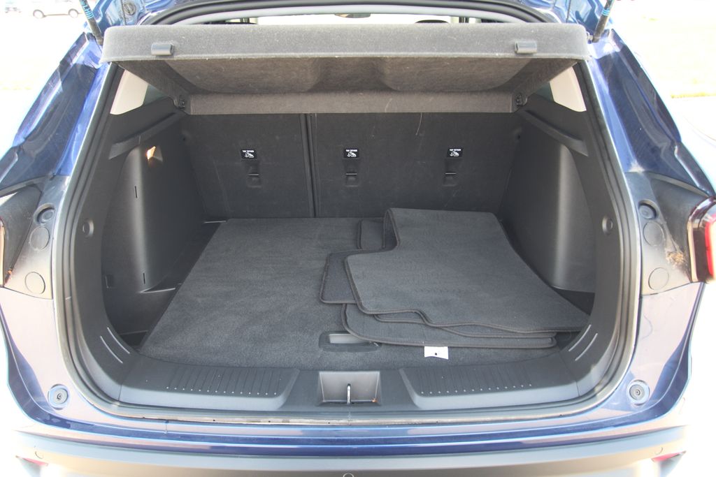 Used 2024 Chevrolet Trax SUV