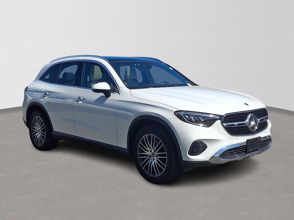 Thumbnail: 2026 Mercedes-Benz GLC - 3