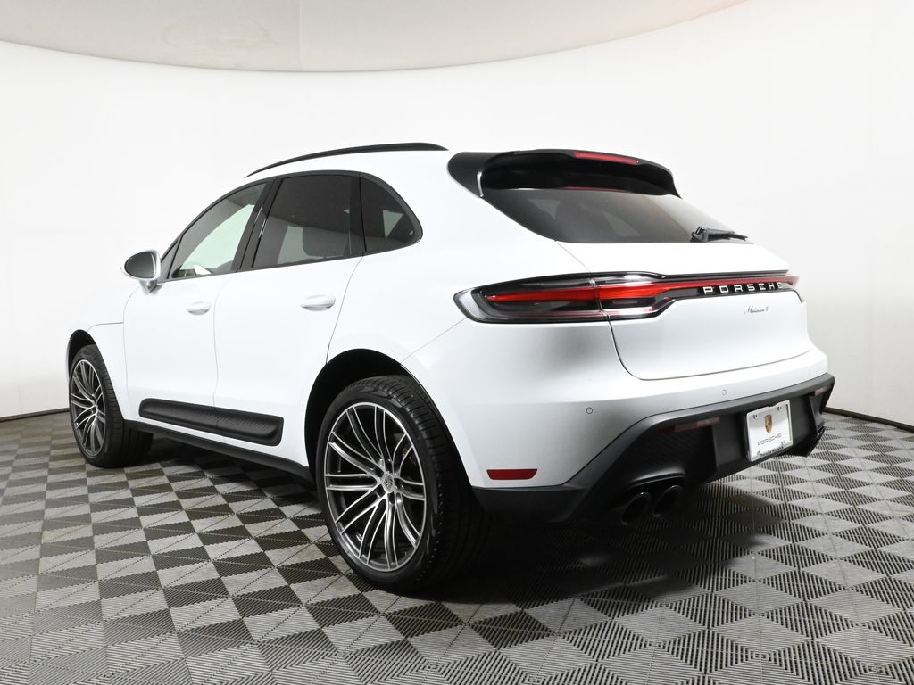 2024 Porsche Macan  3