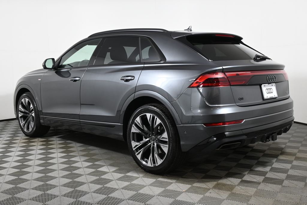 Thumbnail: 2026 Audi Q8 - 5