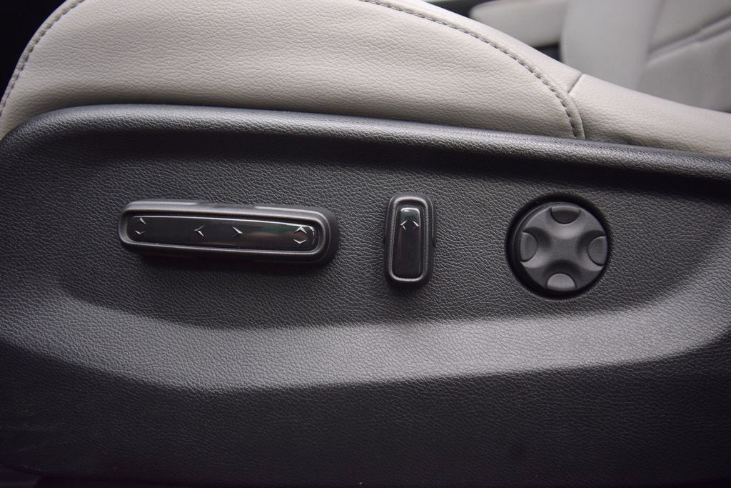 used 2021 Honda CR-V car, priced at $25,000