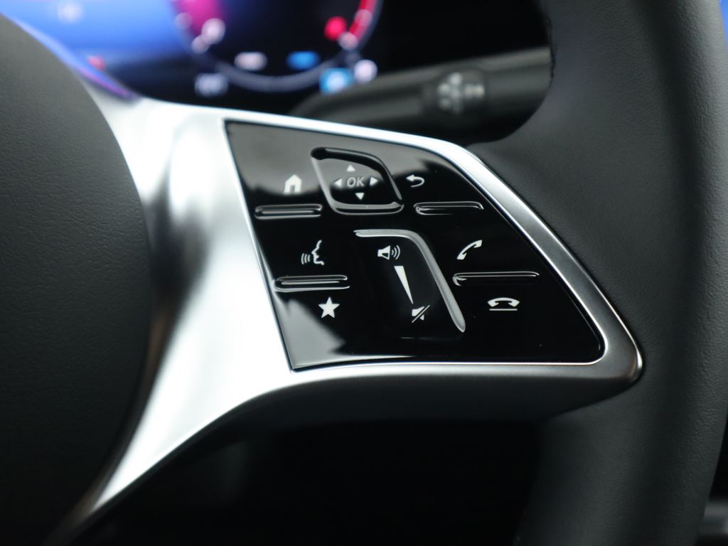 Thumbnail: 2025 Mercedes-Benz GLA - 12