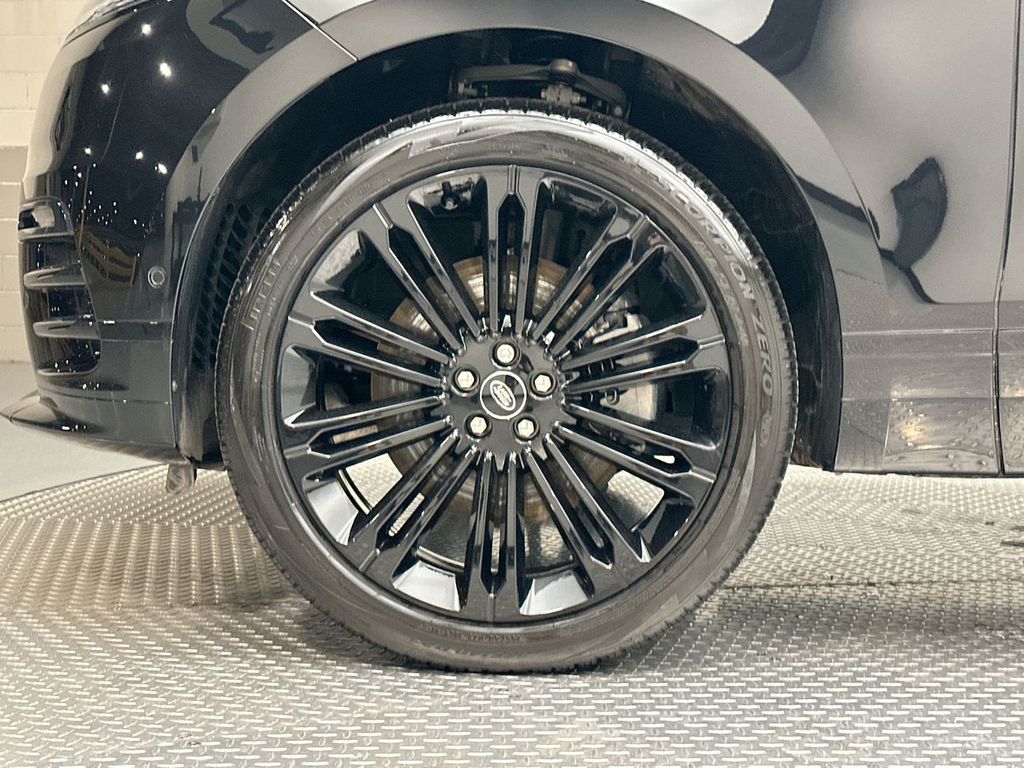 Thumbnail: 2026 Land Rover Range Rover Velar - 17