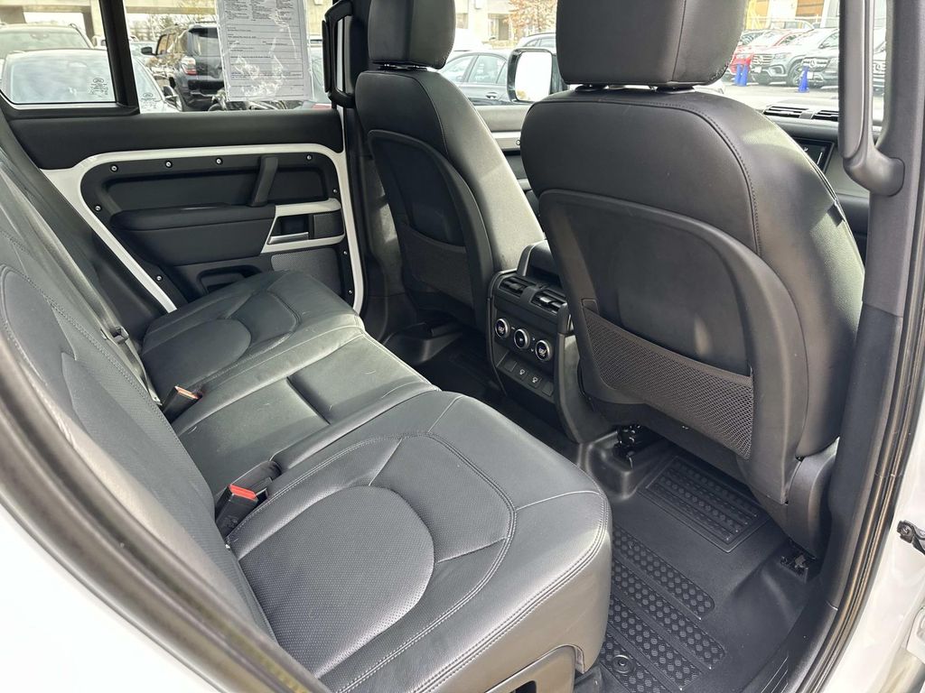 Thumbnail: 2024 Land Rover Defender - 25