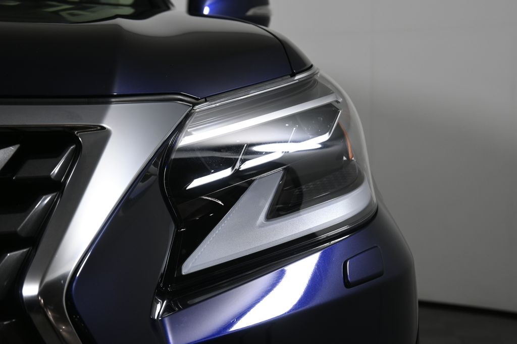 Thumbnail: 2020 Lexus GX - 11