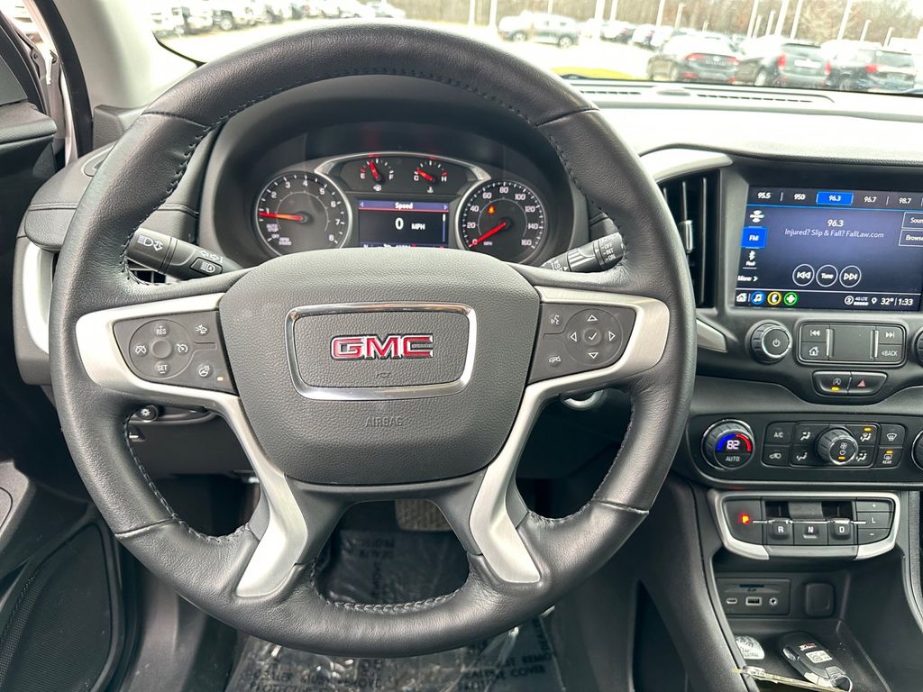 2022 GMC Terrain SLT 9