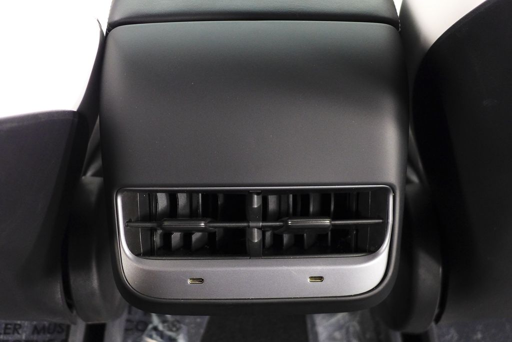 Thumbnail: 2021 Tesla Model 3 - 24