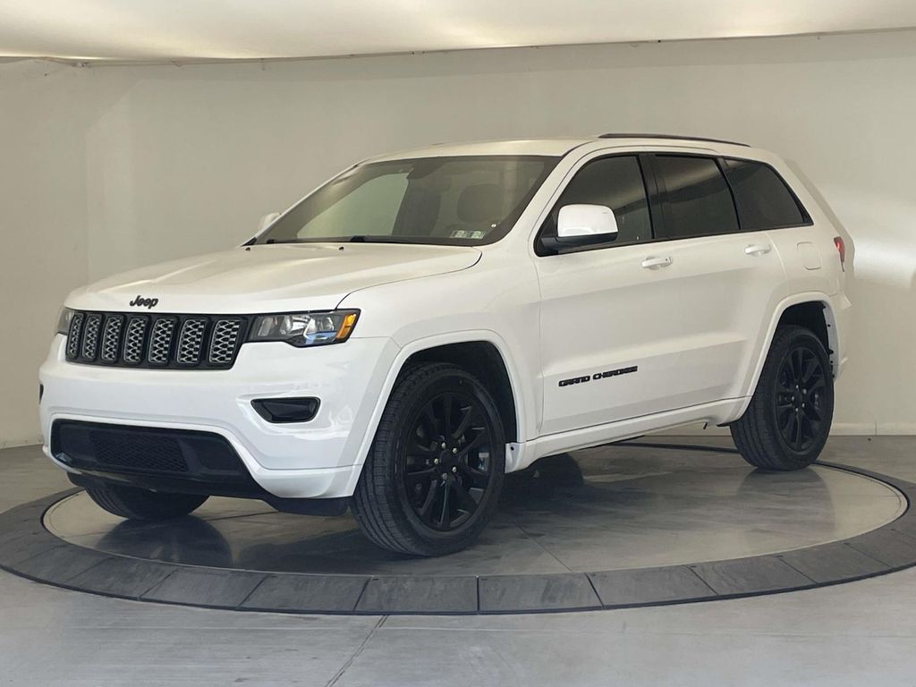 2018 Jeep Grand Cherokee Altitude - 0