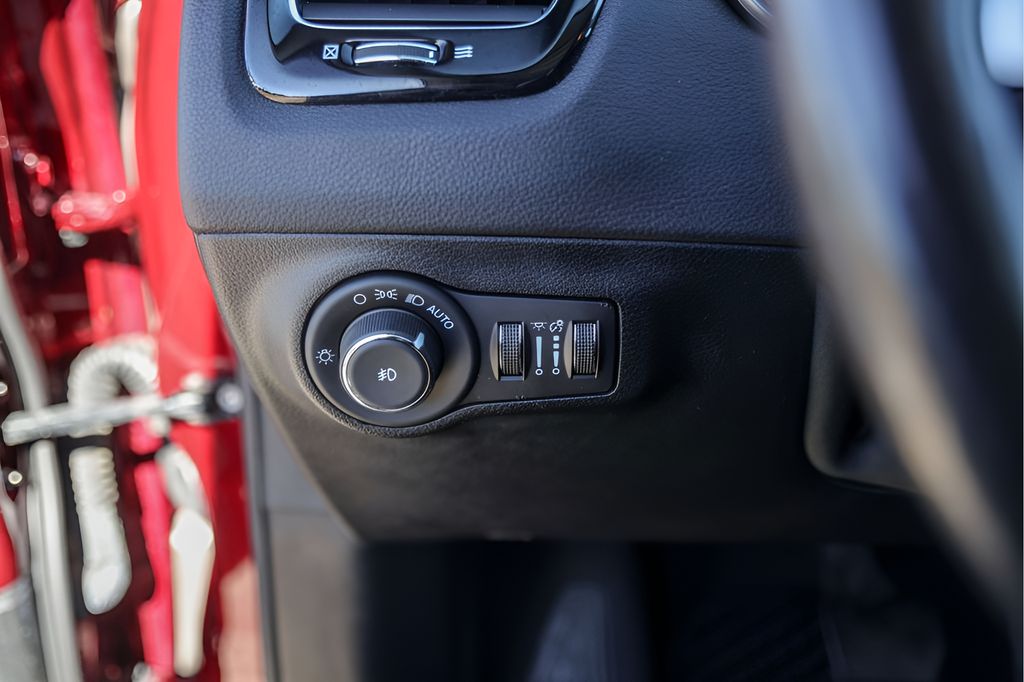 Used Car 2021 Jeep Compass  Altitude For Sale Under $20,000 In Austin, Texas