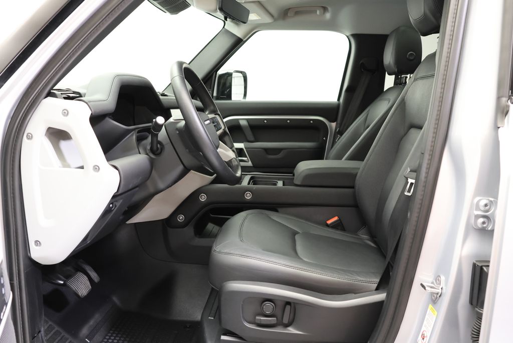 Thumbnail: 2024 Land Rover Defender - 29