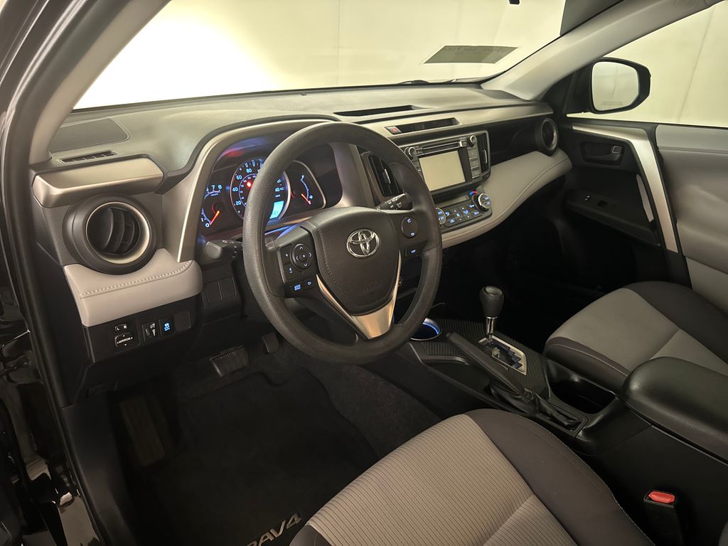Used 2013 Black Toyota XLE image 6