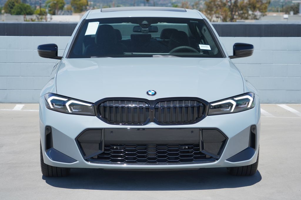 Thumbnail: 2026 BMW 3 Series - 2