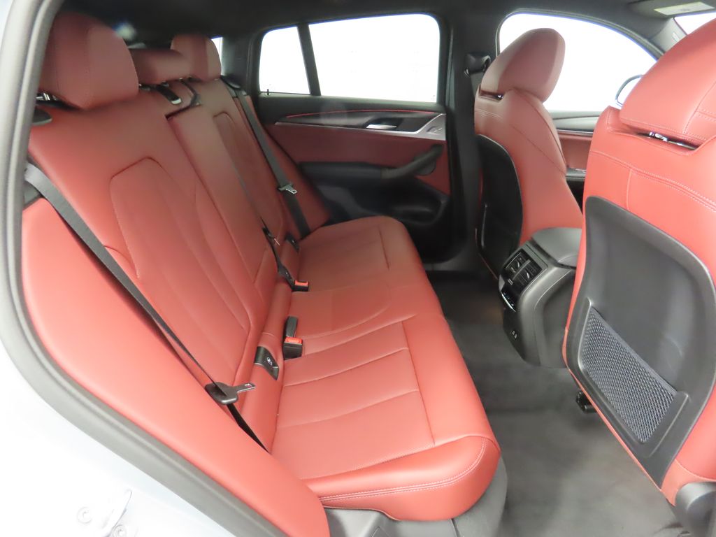 2025 BMW X4 xDrive30i 23