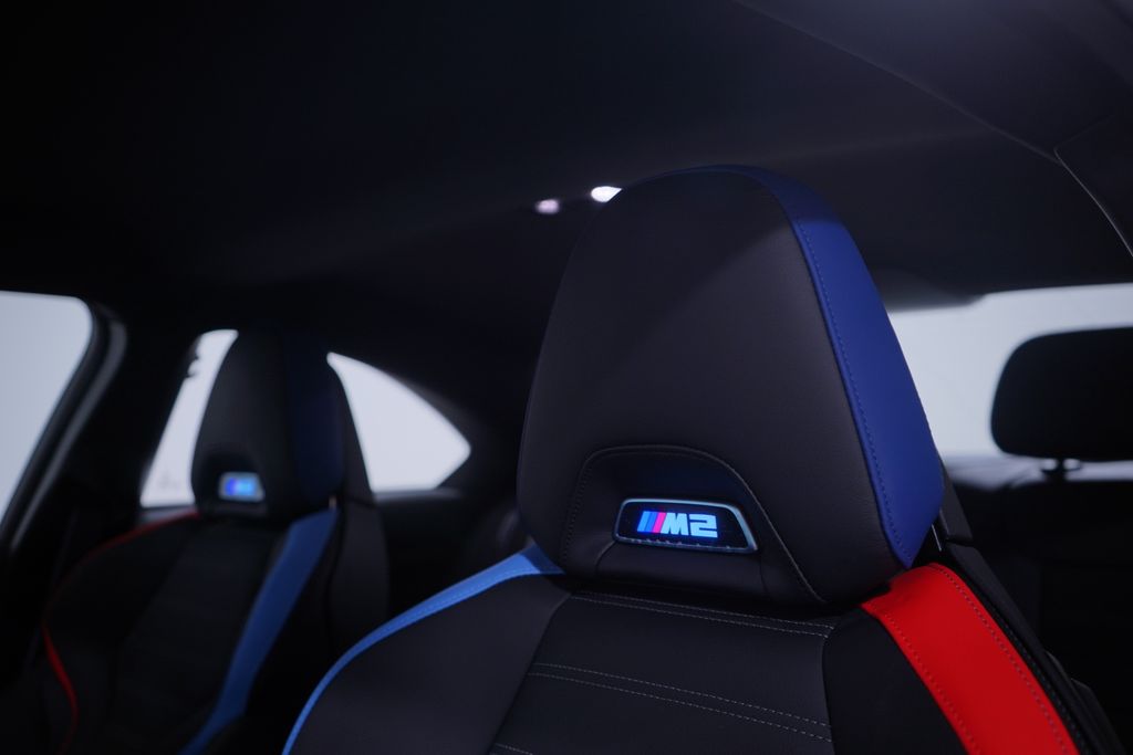 2025 BMW M2  9