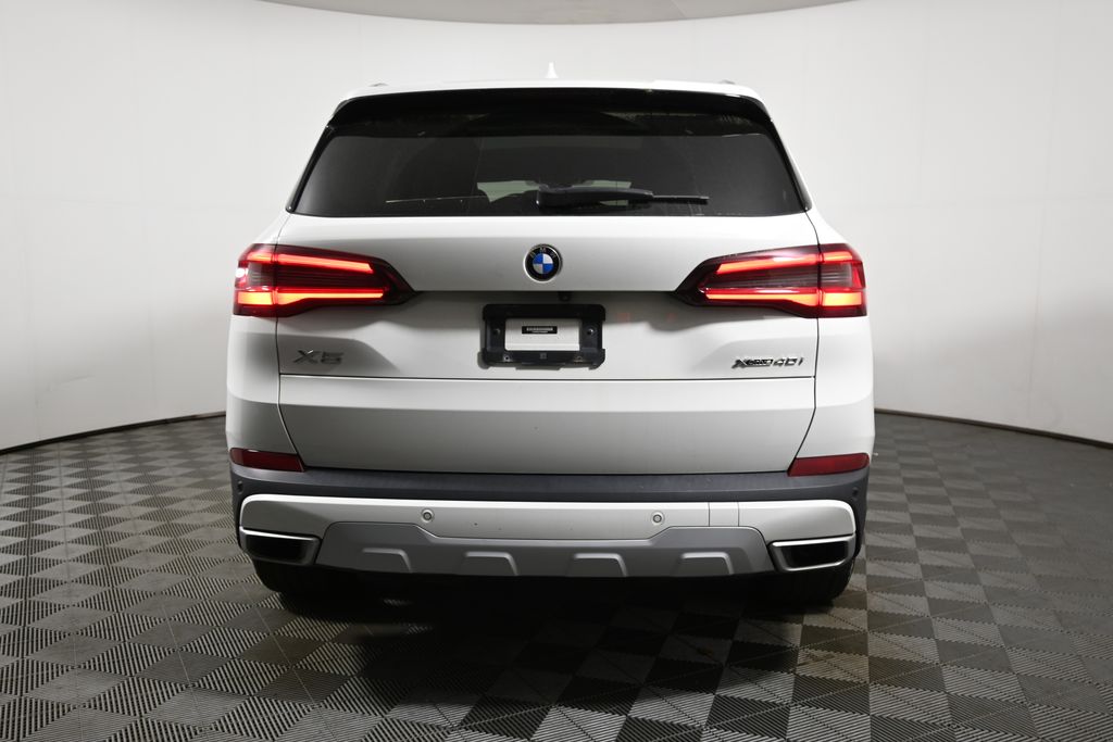 Thumbnail: 2022 BMW X5 - 10