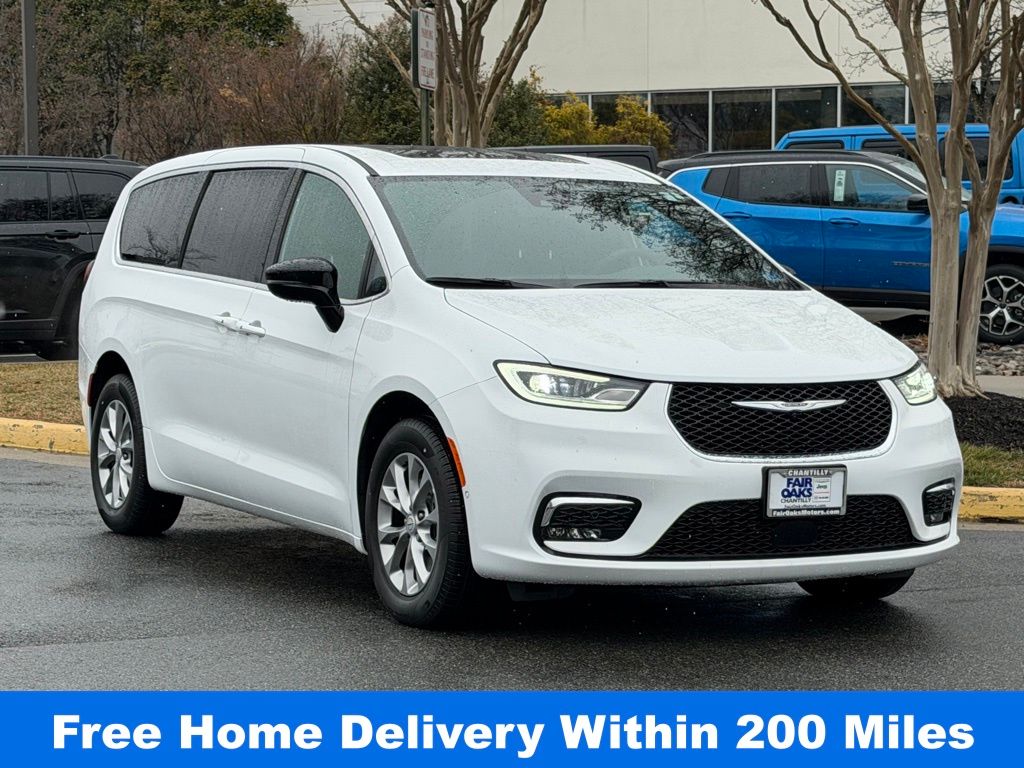 2026 Chrysler Pacifica Select AWD