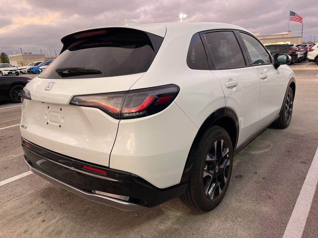 Thumbnail: 2026 Honda HR-V - 3