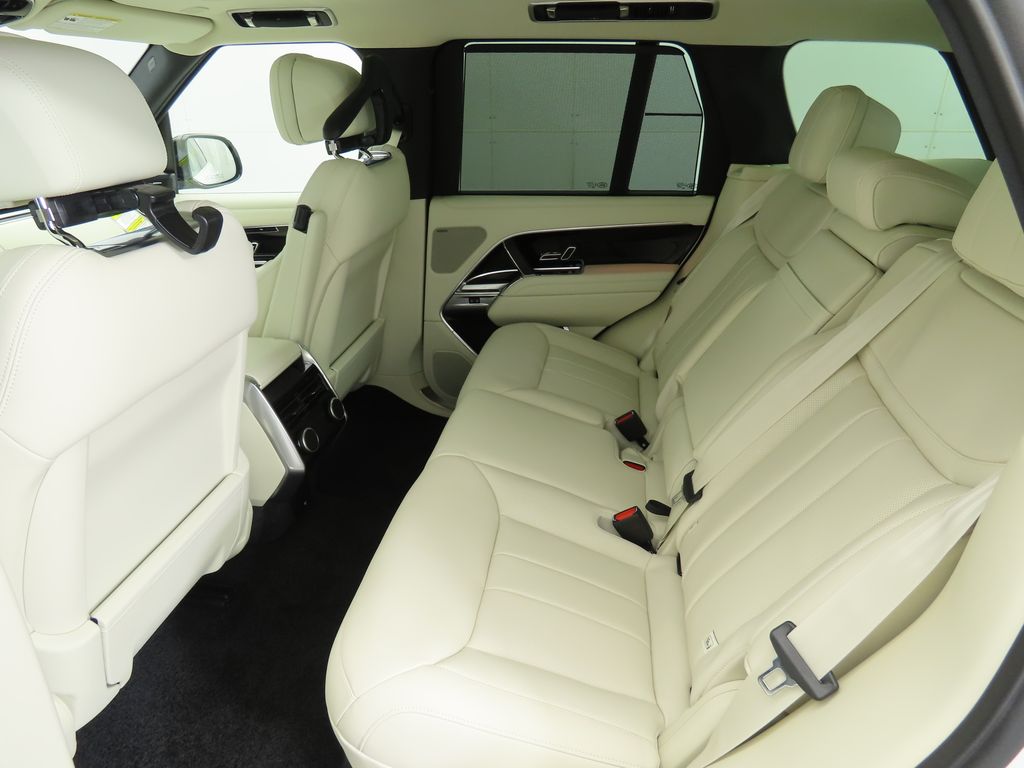Thumbnail: 2025 Land Rover Range Rover - 22