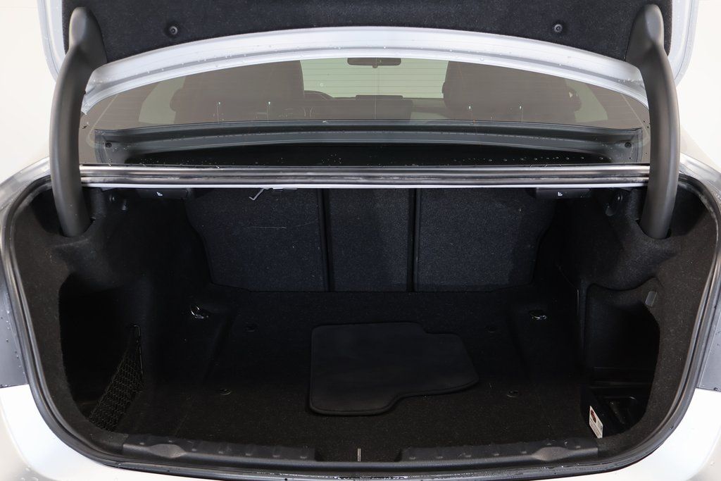 Thumbnail: 2013 BMW 3 Series - 13