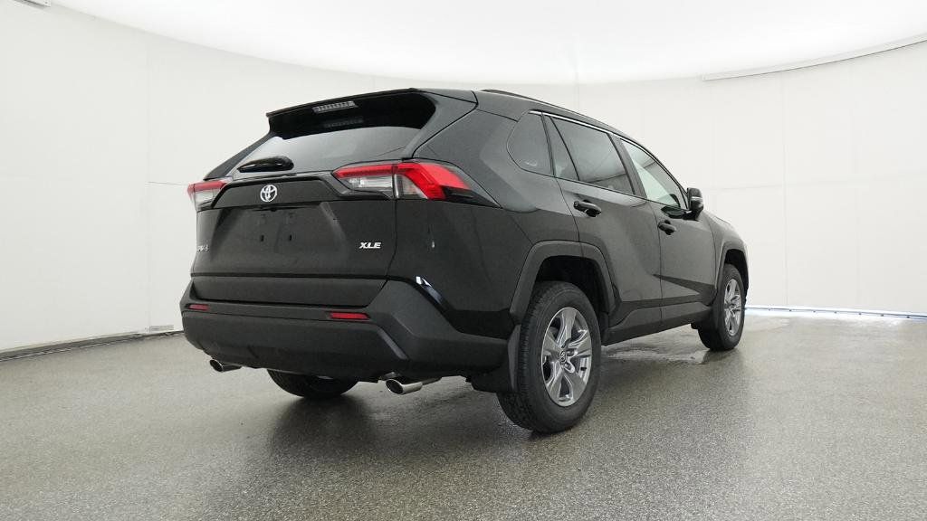 Thumbnail: 2025 Toyota RAV4 - 15