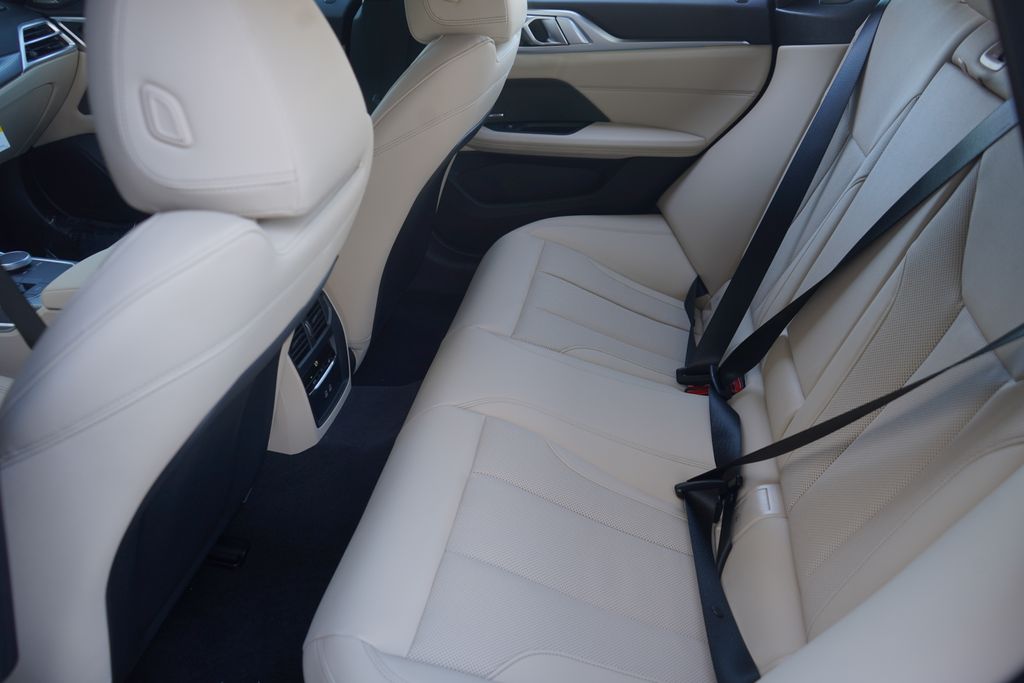 2025 BMW i4 eDrive40 19
