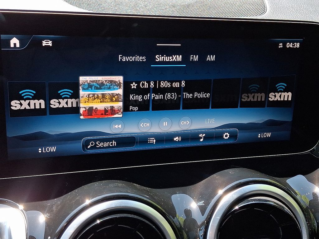 Thumbnail: 2026 Mercedes-Benz GLB - 17