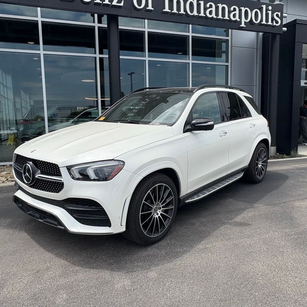 Certified Used 2023 MANUFAKTUR Diamond White Metallic Mercedes-Benz GLE 450 image 2