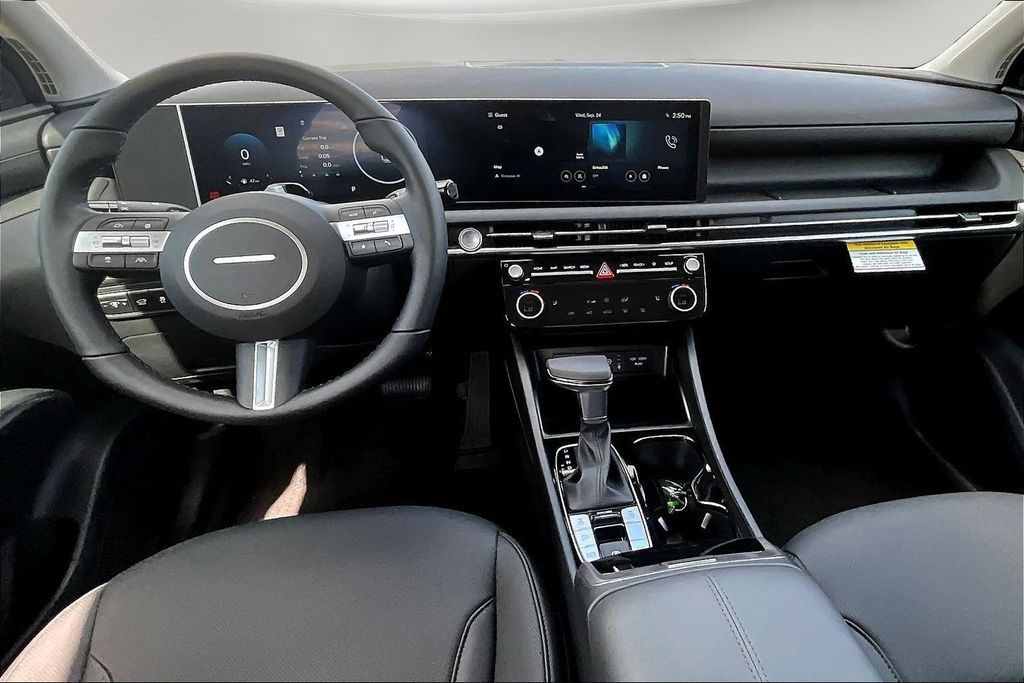 New 2026 Black Hyundai SEL Premium image 5
