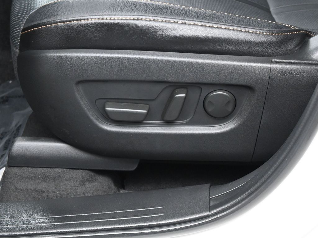 Used 2025 Rhodium White Premium Mazda Preferred image 12