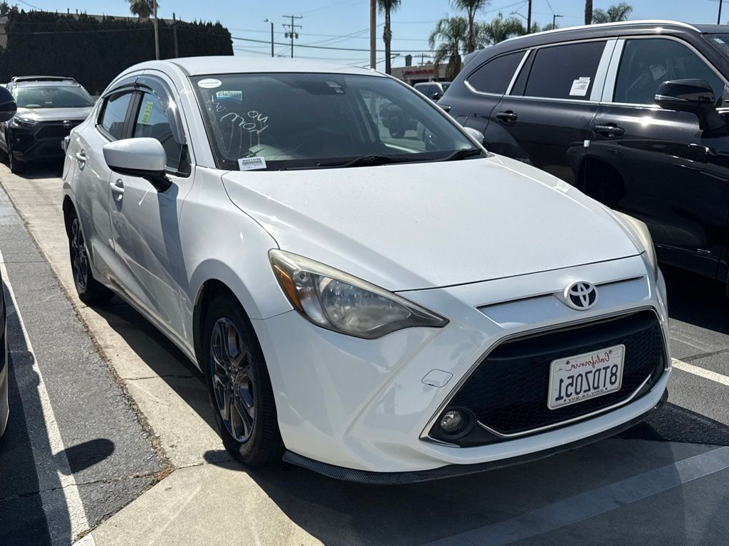 Frost 2019 Toyota Yaris LE Sedan FWD Sedan Front-Wheel Drive 6-Speed Manual