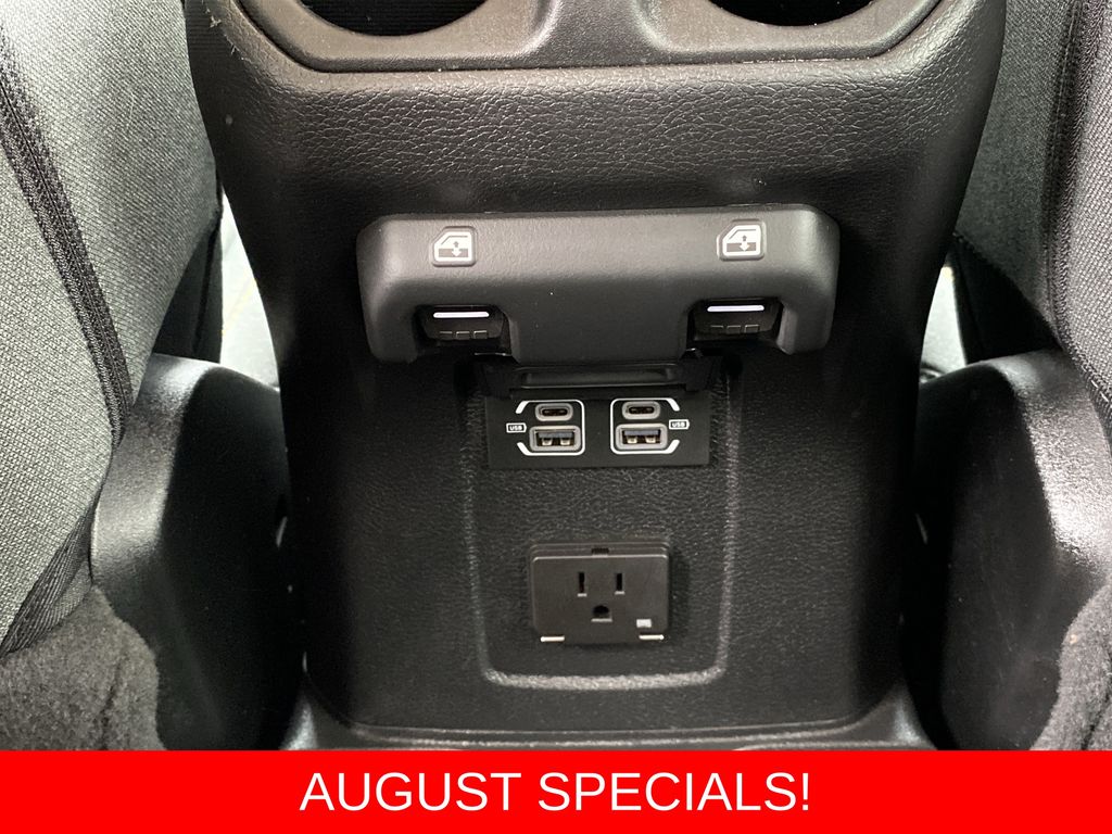 Used 2025 Jeep Wrangler SUV
