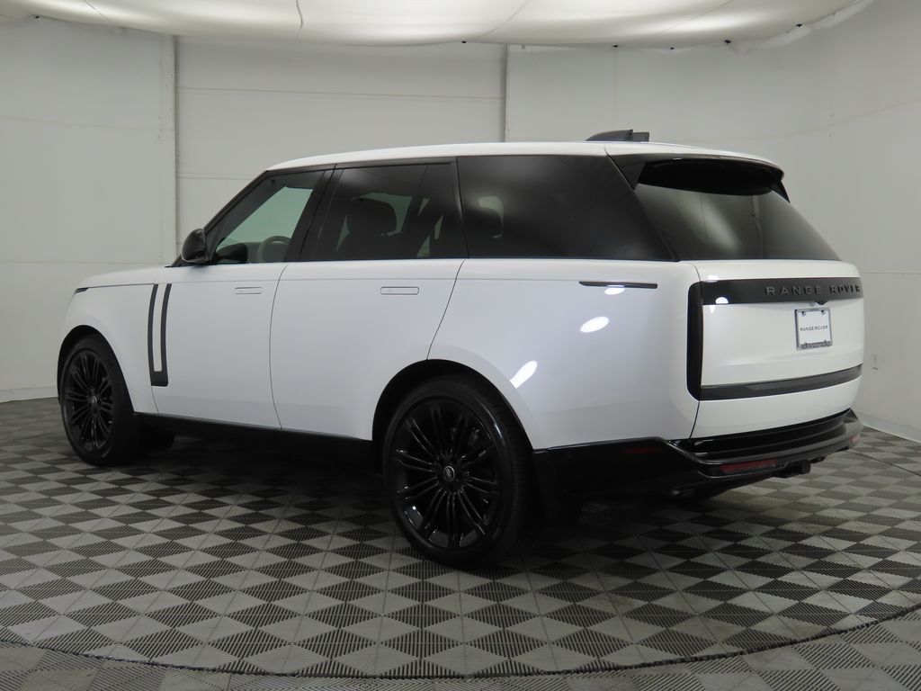 2025 Land Rover Range Rover SE 7