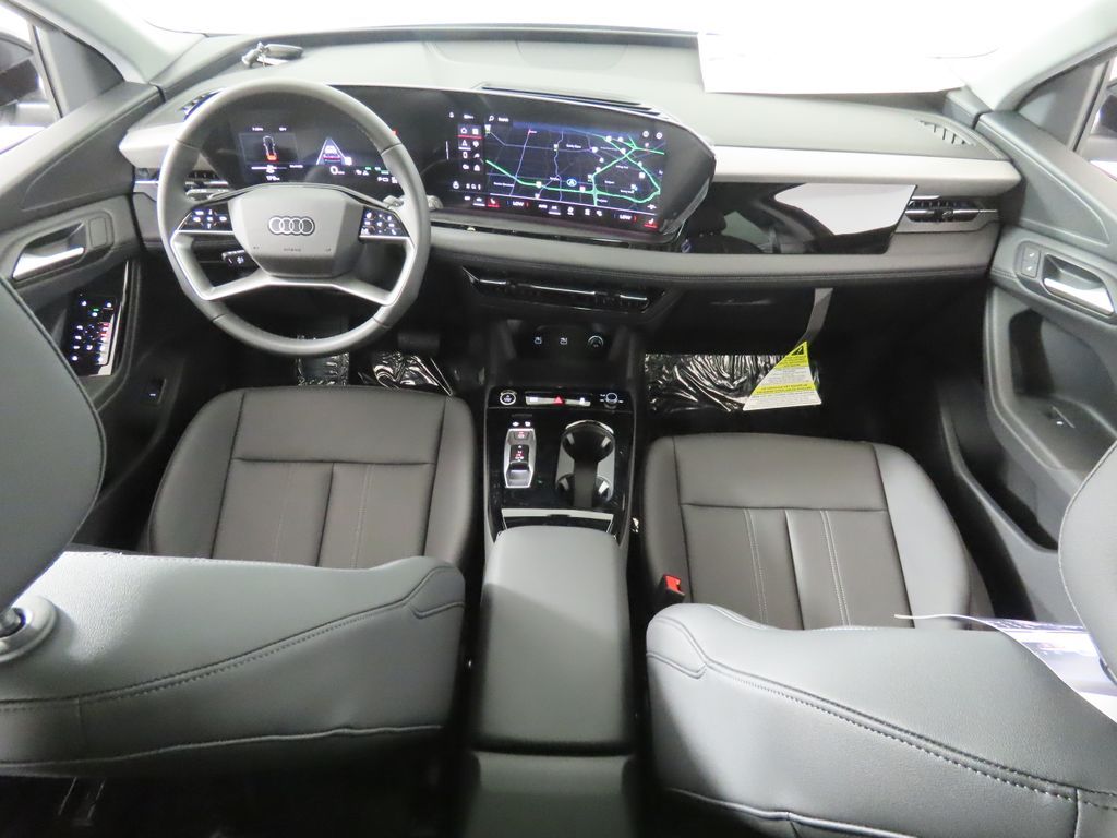 Thumbnail: 2025 Audi Q6 e-tron - 12