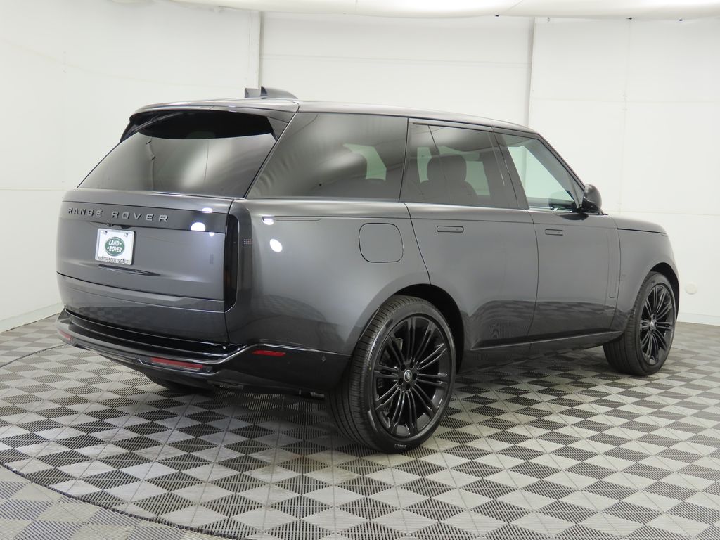 2025 Land Rover Range Rover SE 5