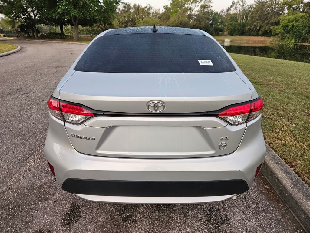 2020 Toyota Corolla LE 4