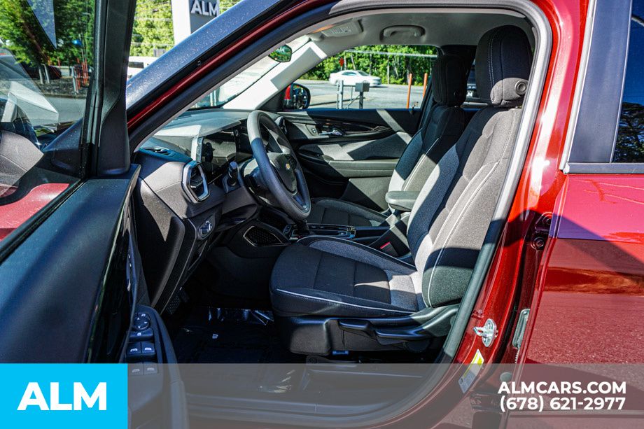 Used 2025 Red Chevrolet LT image 18