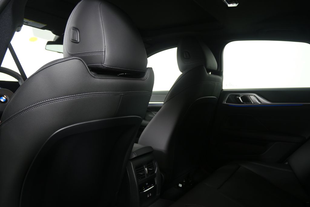 Thumbnail: 2026 BMW i4 - 16